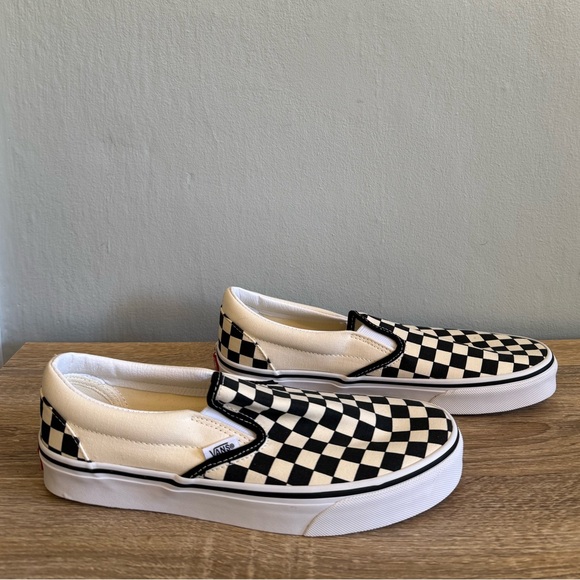 Vans Classic Slip-Ons - 10 - Picture 3 of 8